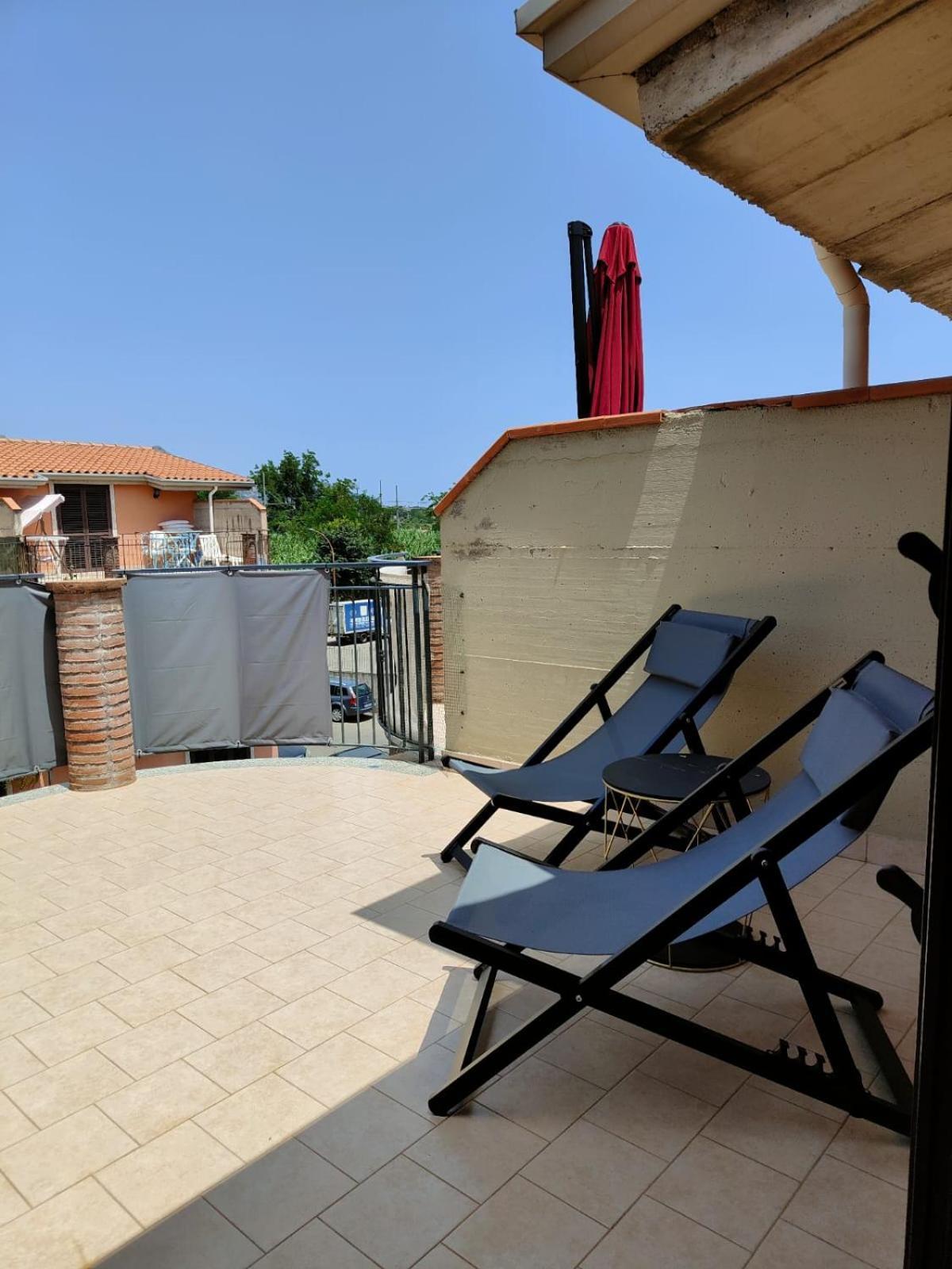 Limoncello Appartement Giardini-Naxos Buitenkant foto